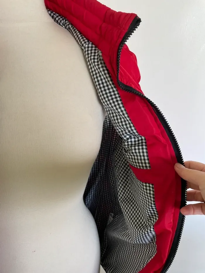 Doudoune sans manche rouge comme neuve - photo numéro 4