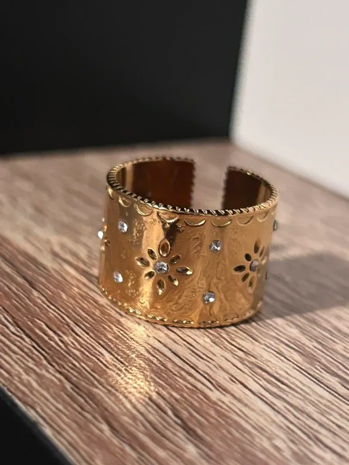 Bague en acier inoxydable plaqué or et zircons réglable - photo numéro 4