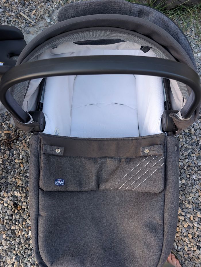Pousette TRIO de chez Chicco Modèle Alyssa - photo numéro 2