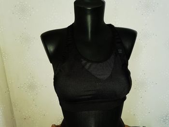 D2530 - brassière de sport taille 42