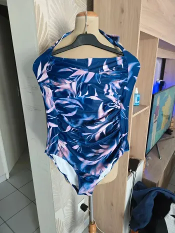 Maillot de bain femme 1 pièce neuf XL