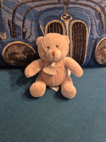 Petit ours en peluche Doudou et compagnie