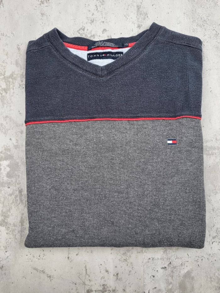 Pull col V Tommy Hilfiger gris – Taille L Homme - photo numéro 2