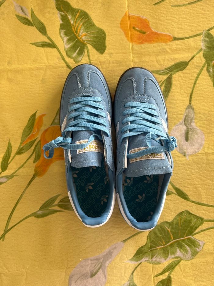 Chaussures, Adidas, spécial bleu marine, taille 42 - photo numéro 1
