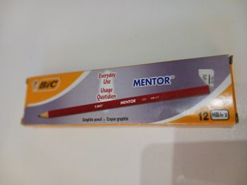 boite de 11 crayons graphite HB neuf Bic (boite ouverte)