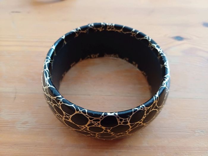Bracelet noir et doré