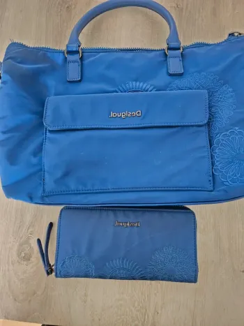 Sac et portefeuille Desigual