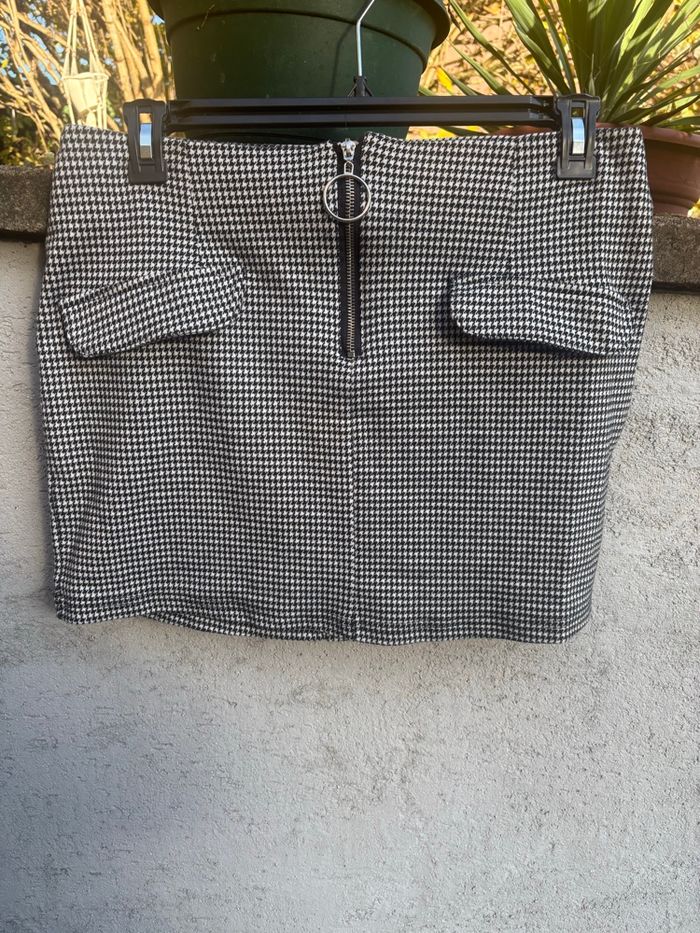 Jupe à carreaux noir et blanc