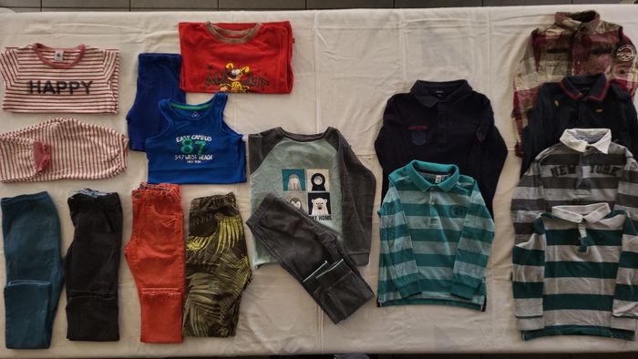 Lot de vêtements 5-6 ans / 17 pièces