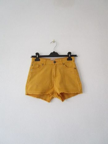 Short moutarde Chipie 12 ans TBE