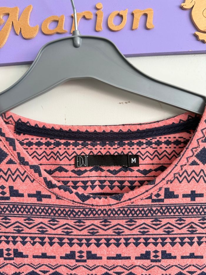 Tee shirt à manches courtes rose corail à motifs, taille M, marque Edji - photo numéro 2