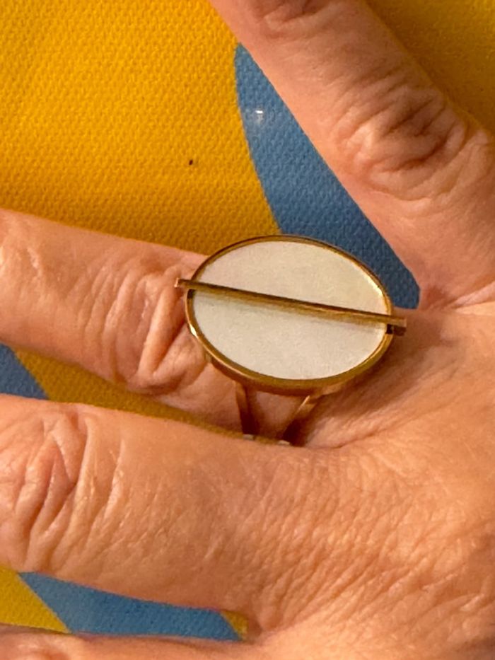 Bague disque ovale nacre tige traversante acier inoxydable or mile Mila - photo numéro 4