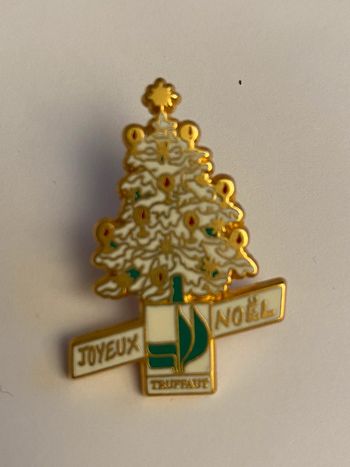 Pins  / pin’s Truffaut Tirage limité à 10000 doré a lot fin