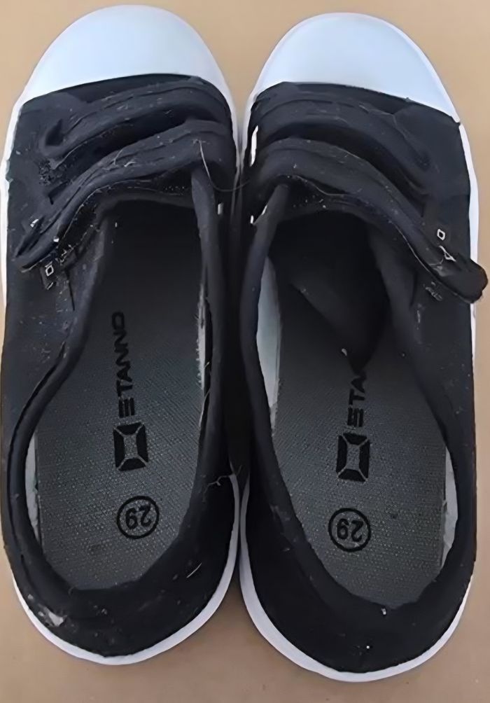 Baskets/Babbies noire/blanche enfant - Pointure 29 - photo numéro 3