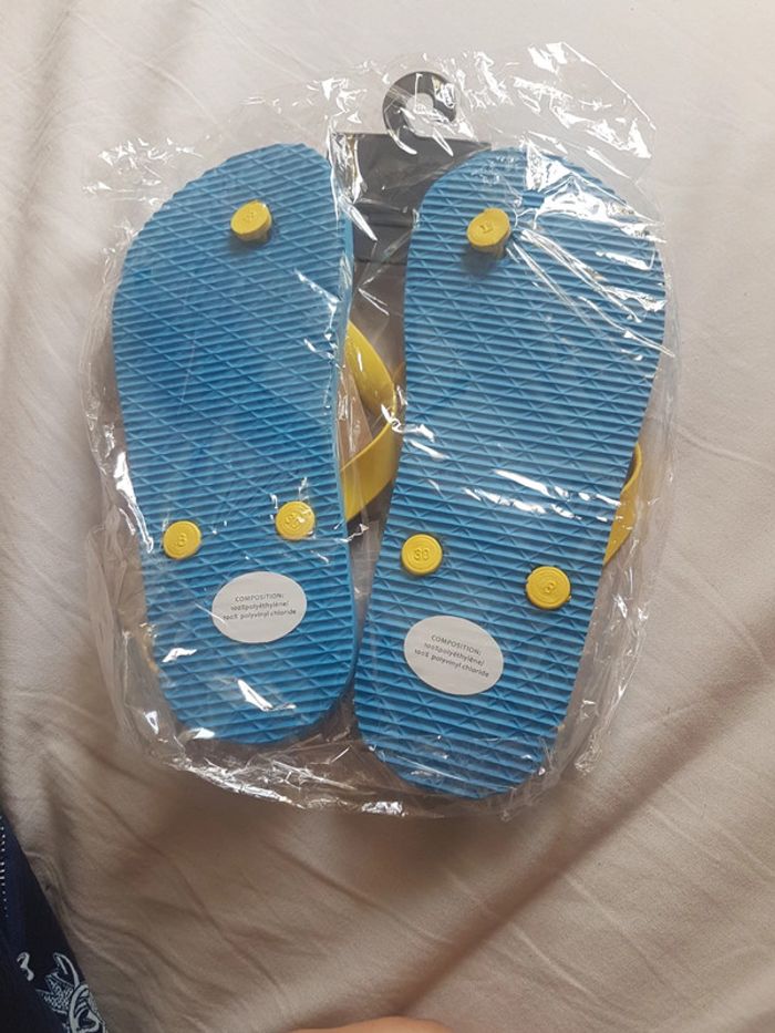 Paire de tongs enfant lee cooper taille 32 - photo numéro 2