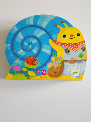 Puzzle la ceuillette de l'escargot 24 pièces Djeco