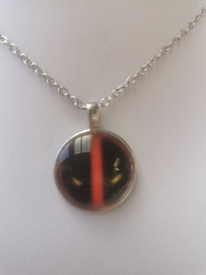 Collier Deadpool