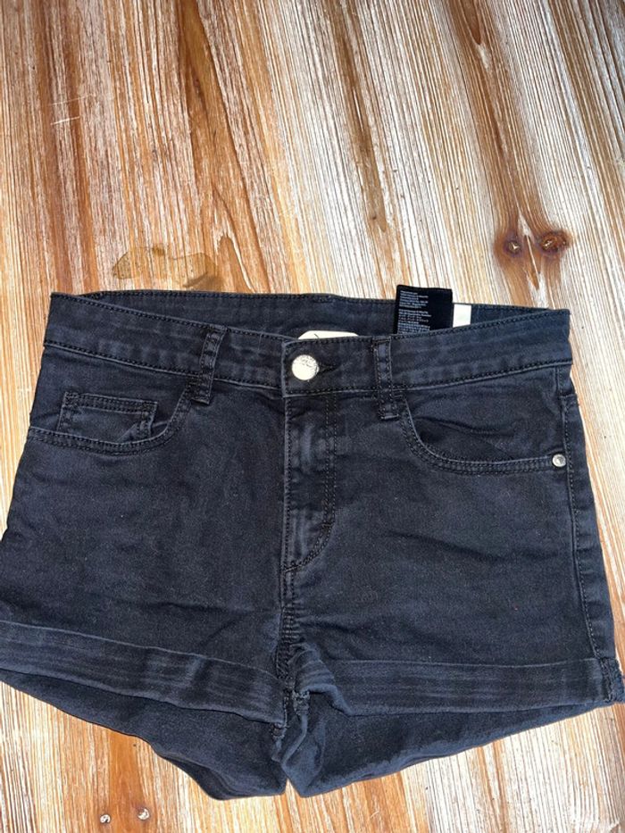 Short noir H&M 11-12 ans