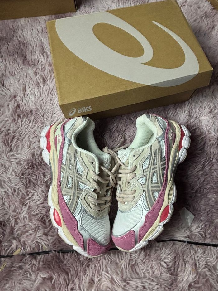 Asics gel NYC Pink cream minéral beige rose neuve taille 38