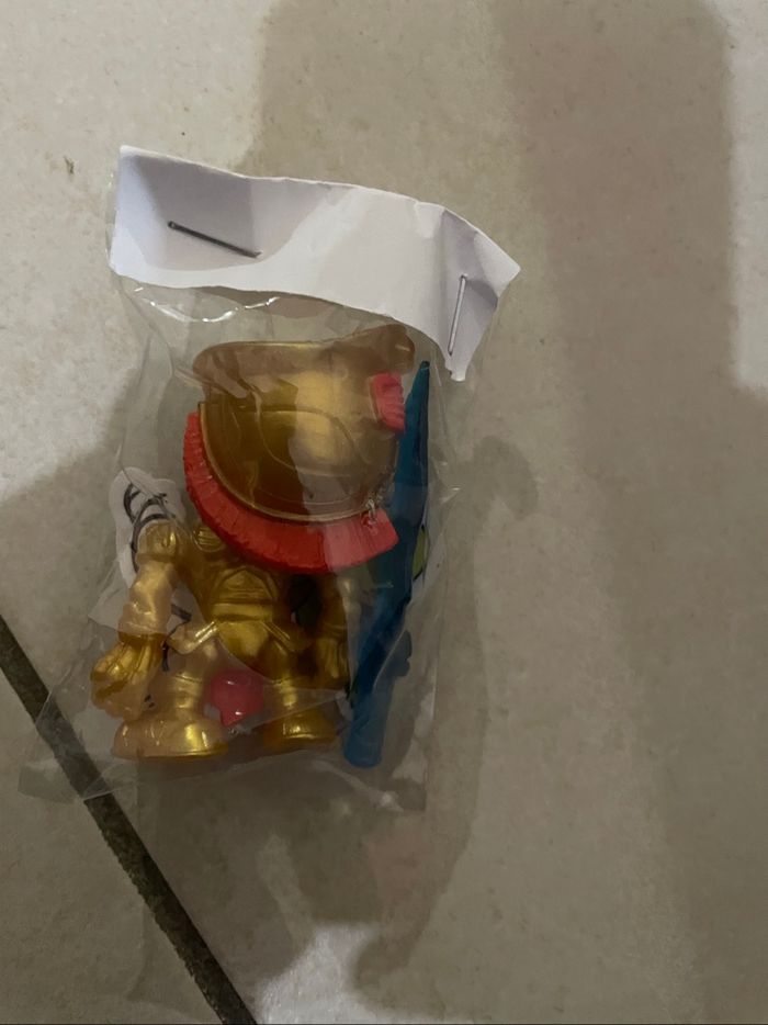 Lot de figurines - photo numéro 2