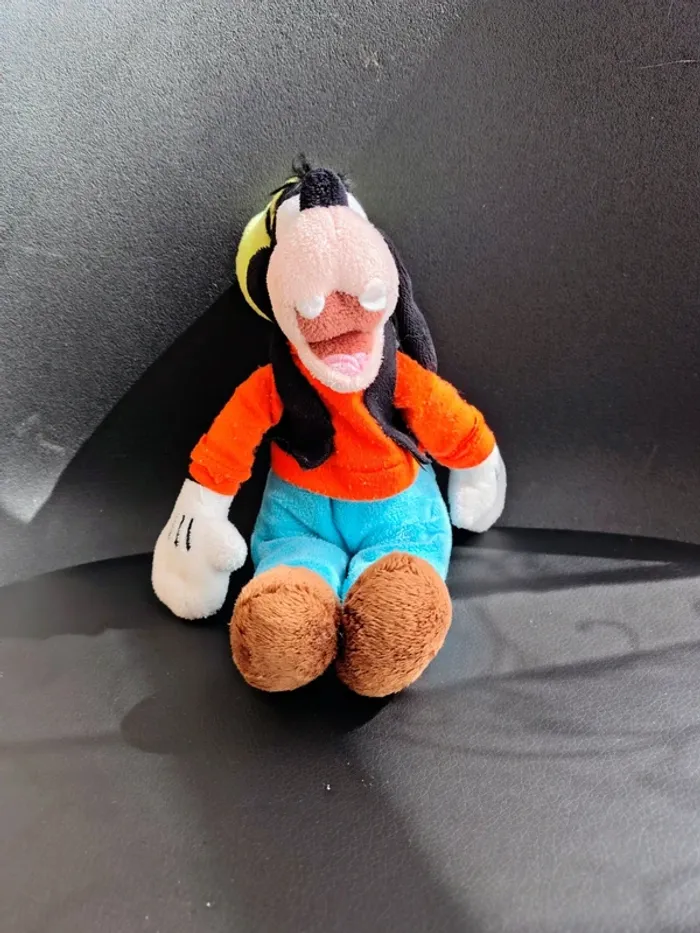 Petite peluche dingo goofy ami de Mickey Disney - photo numéro 3