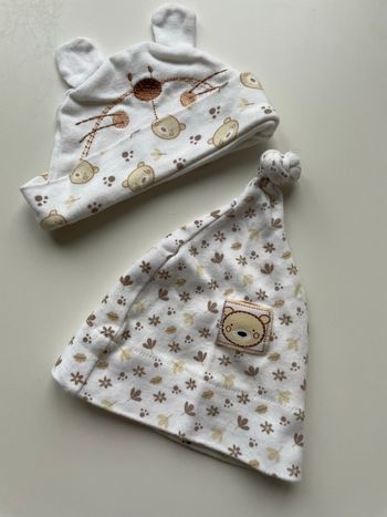 Lot de 2 Bonnets 1 mois
