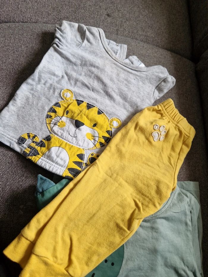 Pyjamas 2 pièces - photo numéro 4