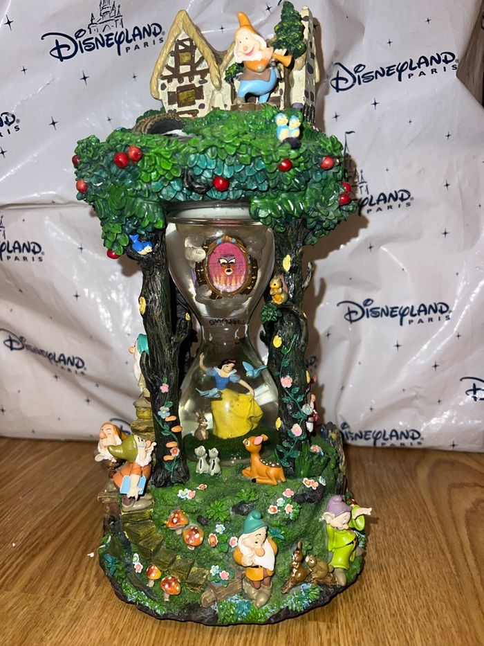Boule à neige blanche neige et les 7 nains Disney - photo numéro 3