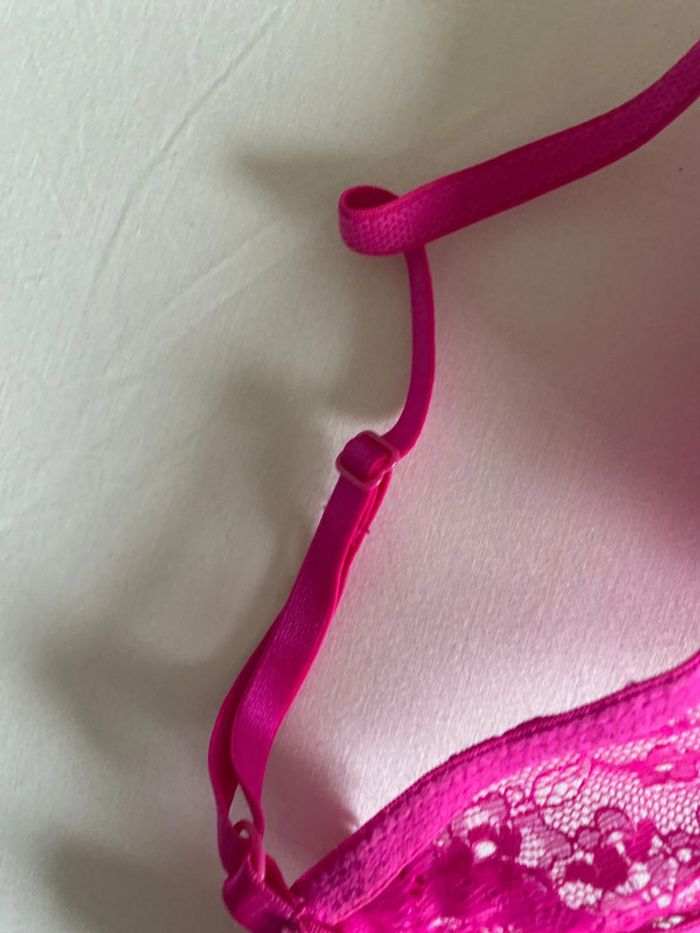 Soutien gorge fushia - photo numéro 4