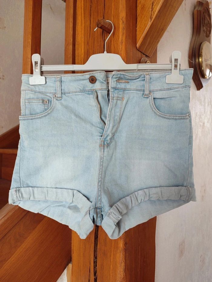 Short en jean clair Jennyfer - photo numéro 2