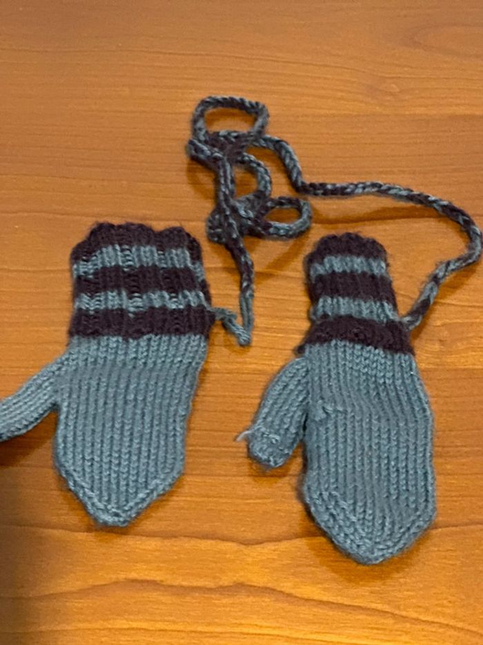 Magnifiques moufles tricotés main