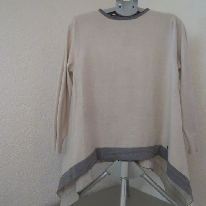 ✨ Pull asymétrique BLU OLTRE – Taille M/L ✨ - photo numéro 3