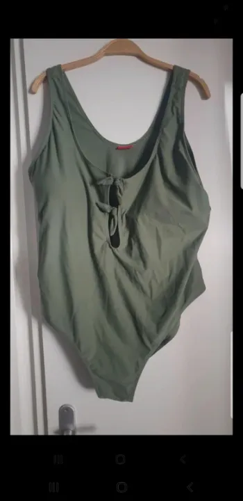 Maillot de bain une pièce femme taille 56