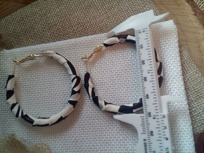 Créoles noires et blanches - photo numéro 2