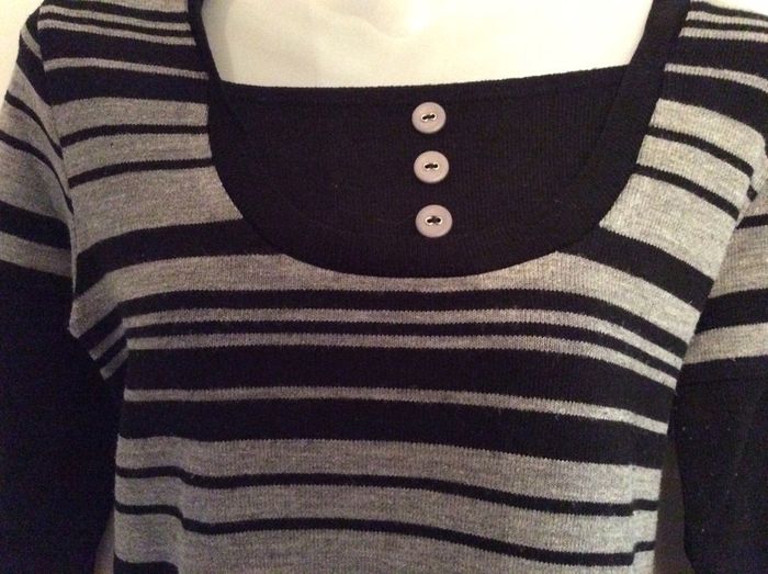 Pull raye Armand Thiery T2 - photo numéro 2