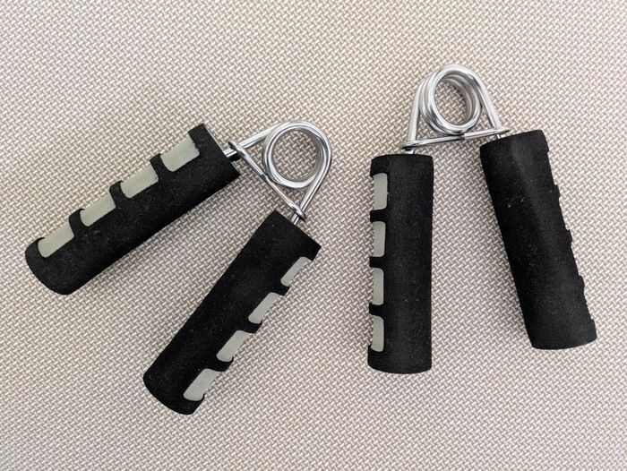 Muscleurs de mains 15 kg ( neufs )