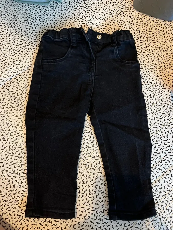 Jeans taille 18 mois