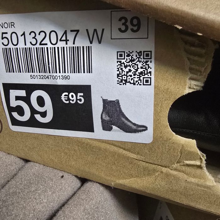 đź–¤ Bottines Chelsea noires Ă talon
- photo numéro 6