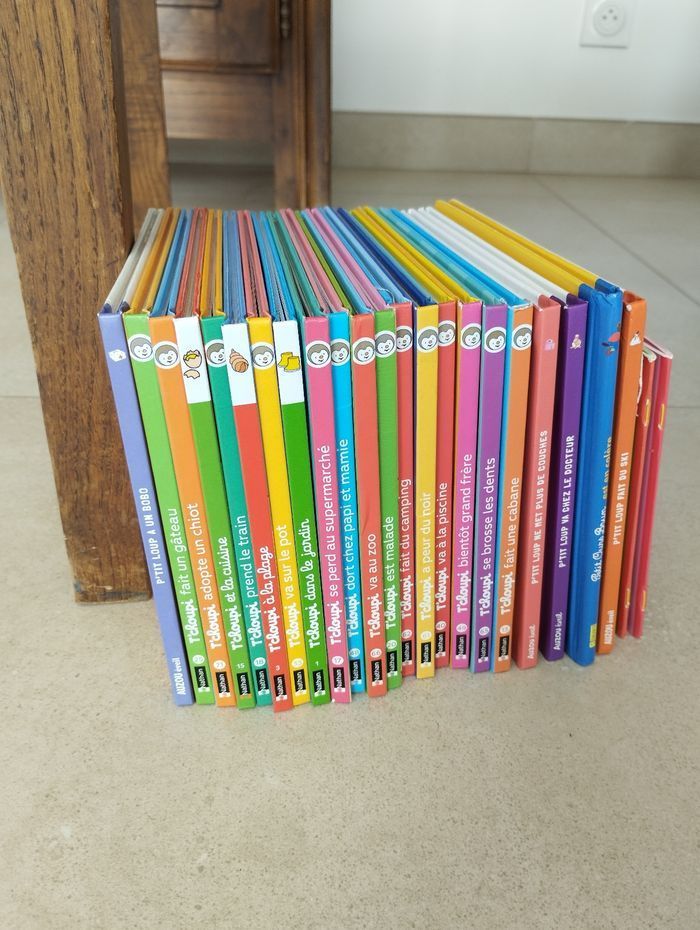 Lot livres T'choupi et ptit loup - photo numéro 1