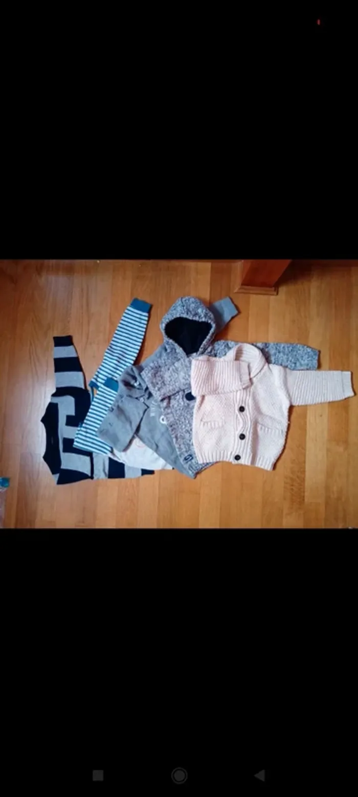 Lot de 5 pull ou gilet taille 2-3 ans