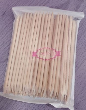 Piques en bois cuticules