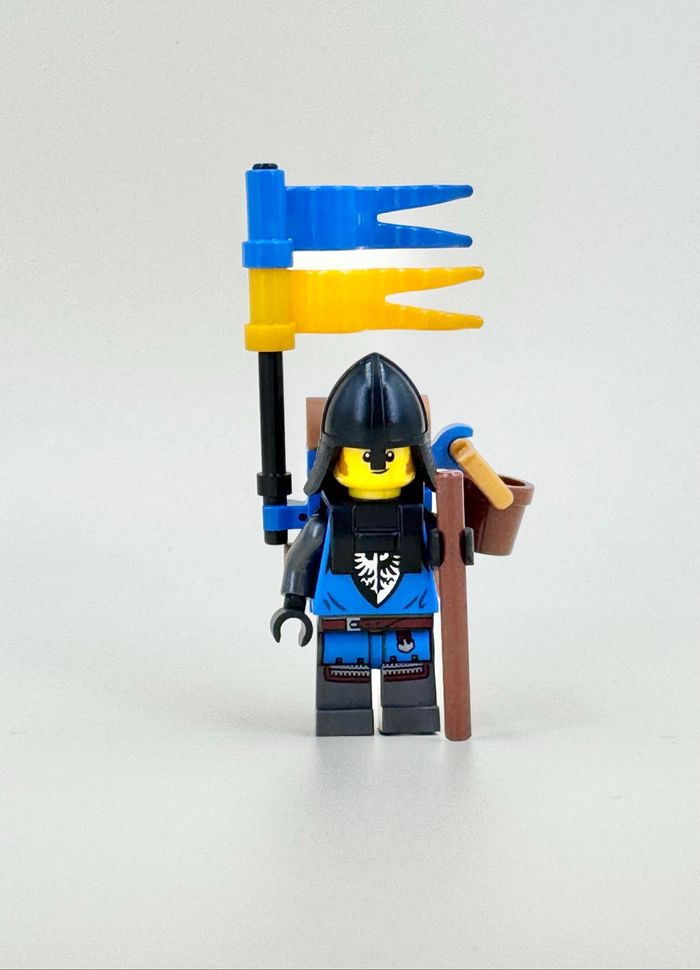Lego Figurines Castle : soldat Black Falcon, visage à double expression, porteur de charge lourde - NEUF