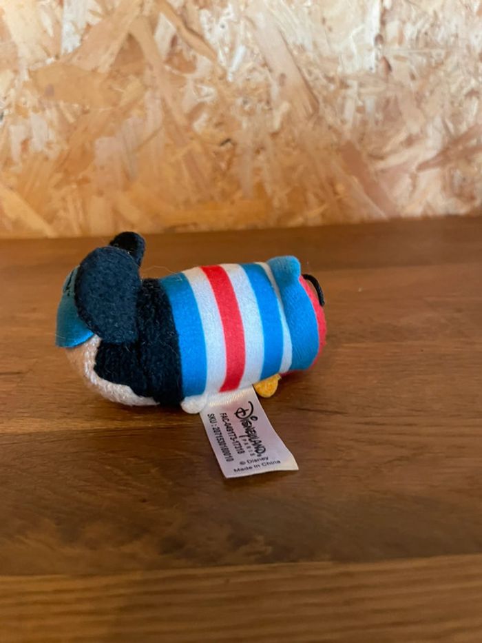 Tsum Tsum officiel Disneyland Paris Mickey Mouse Paris avec la tour effeil sur sa casquette - photo numéro 5