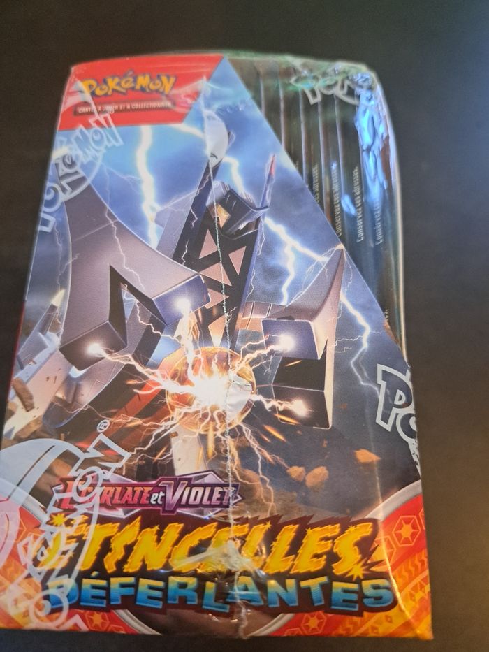Display Pokémon Étincelles Déferlantes
Boîte neuve, 36 boosters 100% scellés ✨ - photo numéro 2