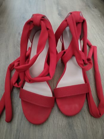 Chaussure à talon femme taille 39 rouge de chez cuccoo
