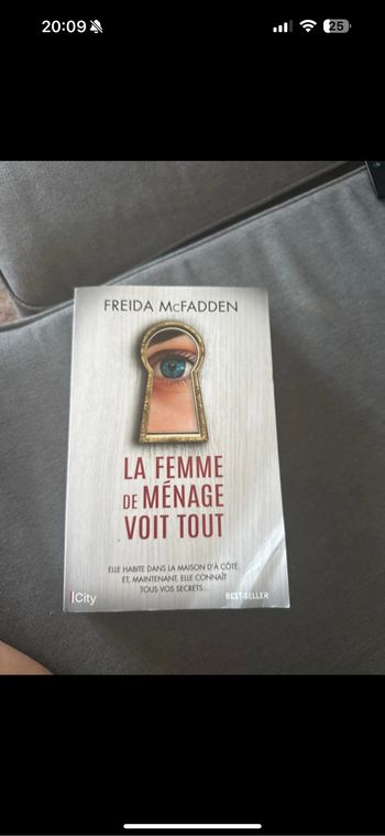 La femme de ménage voit tout