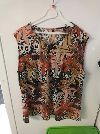 T-shirt sans manche avec jolie motif automnal