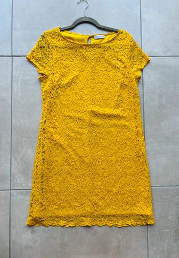 Magnifique robe jaune en dentelle Cache Cache neuve