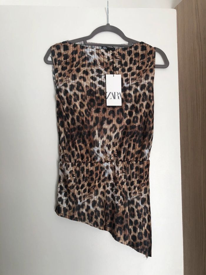 Superbe belle blouse plissée Zara asymétrique neuve avec étiquette taille S - photo numéro 2