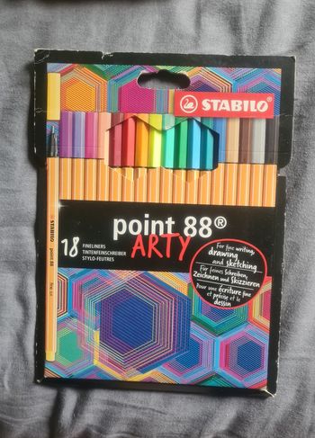 Pochette de 18 stylos-feutres point 88 Arty NEUFS